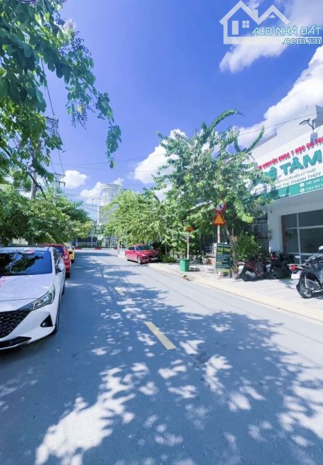 Bán nhà 1 trệt 2 lầu cạnh Đại học Đồng Nai, Mn Hoa Sen. P. Tân Hiệp
