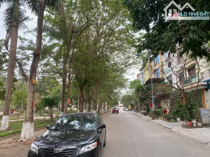 🏘🏘 Bán Nhà Xây Thô 4 Tầng Nhìn Vườn Hoa KĐT An Huy Vũ Ninh Mt 5m Dt 97m2 Giá 12.9 Tỷ