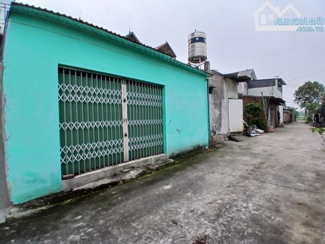 Mua đất Sóc Sơn - Quảng Hội. Bìa làng có nhà sẵn - đường ô tô đánh võng