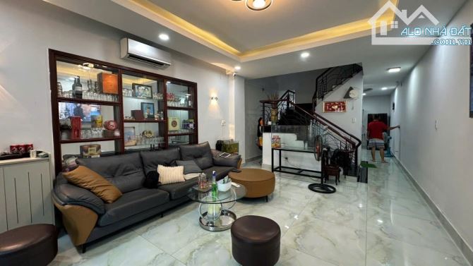 BÁN NHÀ HẼM XE HƠI THÔNG RA CC ĐỨC KHẢI, PHÚ MỸ QUẬN 7, 4 TẦNG, 66M2 CHỈ 7.5 TỶ