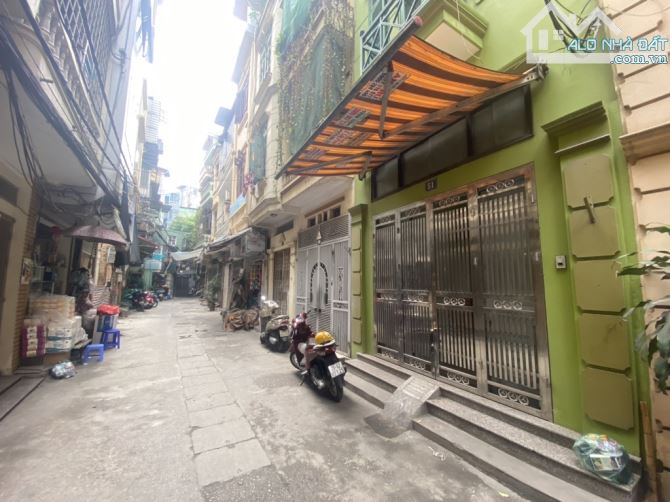 Bán nhà Phố Vọng Hai Bà, Vị trị vàng, mặt ngõ oto tránh, kinh doanh 30m2, 5t , giá 8.28 tỷ