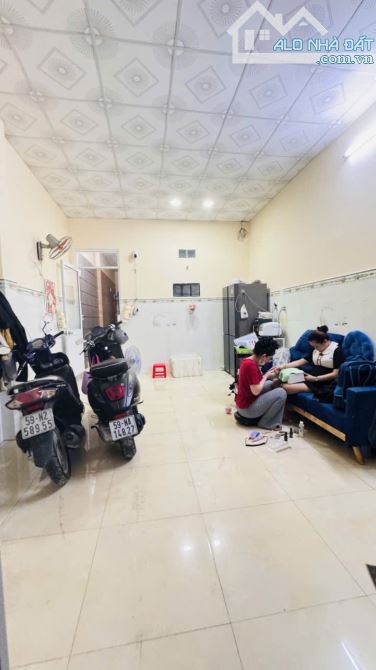 Bán Gấp nhà Bờ Bao Tân Thắng đi bộ ra AEON Tân Phú HXH 62m2 ,2 Tầng Nhỉnh 4 tỷ