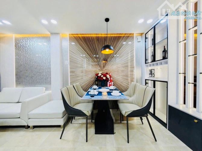 Khu Ẩm Thực phan xích Long Phú Nhuận-32M2-3Tâng Giá chỉ nhỉnh 6Ty