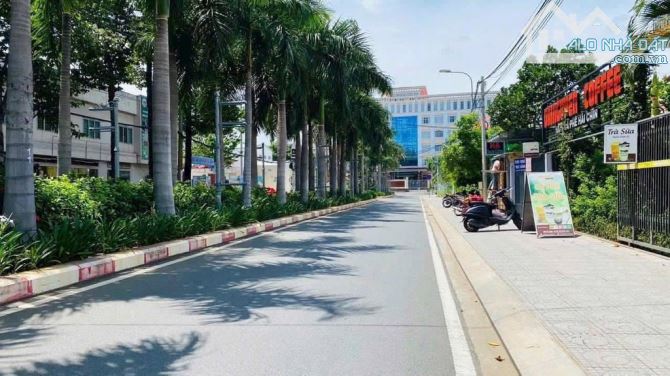 MẶT TIỀN 3 TẦNG TÚ XƯƠNG HIỆP PHÚ THỦ ĐỨC.
