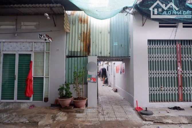 Bán dãy trọ 10.9x36.5m, hẻm ĐT.743 p. An Phú gần Vòng Xoay An Phú, thu 22tr/th