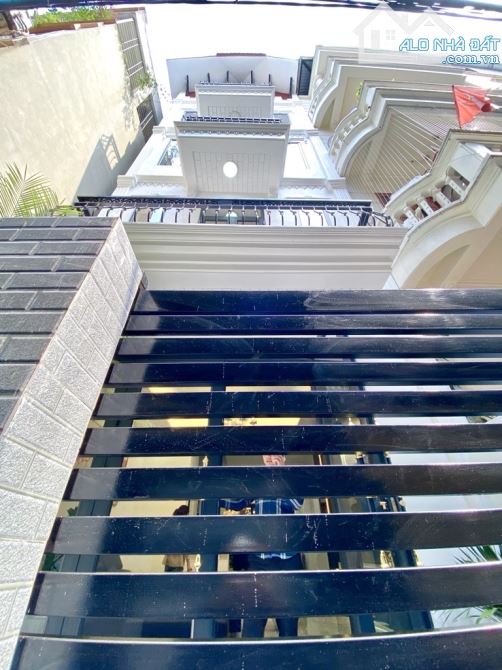 NHÀ MẶT NGÕ THÔNG KIM GIANG, GẦN Ô TÔ, THANG MÁY, 9 TỶ