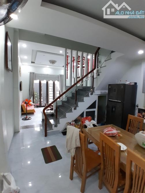 ♪Nhà Kiệt nhựa 5.5m Thi Sách, 2 Mặt Thoáng, 105m2, 3 mê, ở và cho thuê riêng, 6.x tỷ