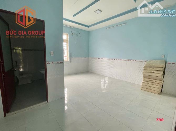 Cho thuê nhà mặt tiền đường N1 khu D2D P. Thống Nhất, 1 trệt 2 lầu 5x18m giá 20 triệu - 4