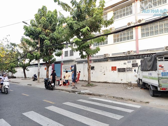 ✨ MẶT TIỀN KD, BÁN ĐẤT TẶNG NHÀ 2 TẦNG & 6 PHÒNG TRỌ (CHO THUÊ HƠN 15 TRIỆU/ TH) - 10,9 TỶ - 10