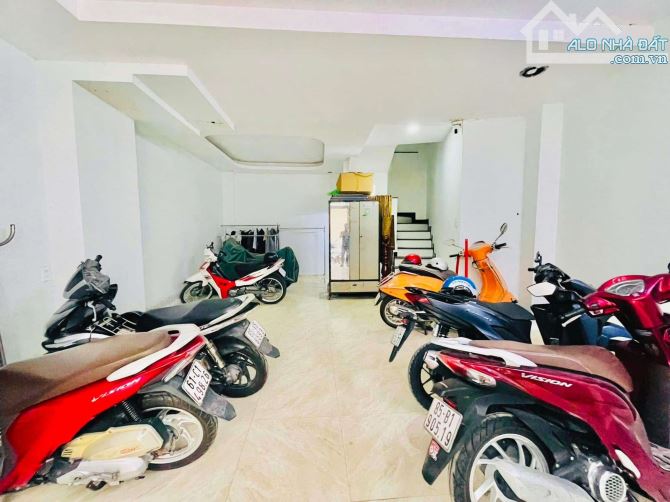 NHÀ NGAY CHỢ GÒ VẤP 10 PHÒNG CHO THUÊ - DOANH THU 60 TRIỆU/THÁNG - GIÁ 7.6T - 10