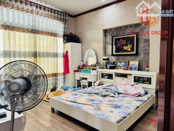 Bán nhà 1 trệt 1 lầu 1 sẹc đường Phạm Văn Thuận, P.Tân Mai giá chỉ 11 tỷ - 10