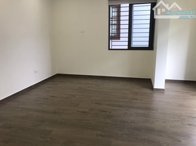 Khu Văn Cao gần hồ Tây 50m2x4T MT4m căn góc cách phố lớn 15m xe ba gác đỗ cửa 15tr/th - 2