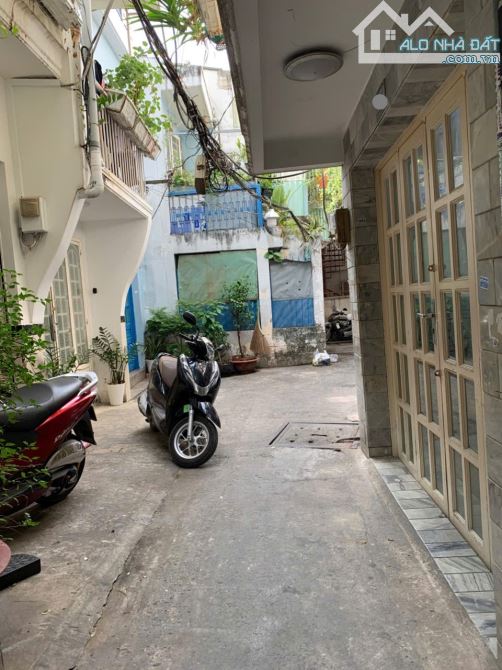 3,8 T.Ỷ - BÌNH THẠNH GIÁP Q1 - 20M2 (4x5) - NỞ HẬU -TRỆT/2 LẦU - 3PN/2WC - GẦN CẦU BÔNG - 1