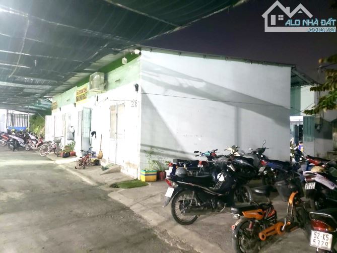 🏠🏠 KHU ĐẤT ĐANG KINH DOANH SÂN BANH -  HƠN 3500M2 THỔ CƯ - GẨN ĐƯỜNG  NGUYỄN HỮU TRÍ - ( - 1