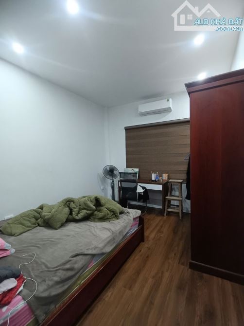 Bán nhà phố Hào Nam, trung tâm Đống Đa, ngõ nông, ô tô đỗ cửa,nhỉnh 13 tỷ - 1