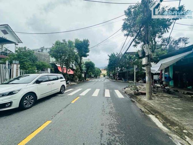 💥 BÁN ĐẤT TẶNG NHÀ – 100M2 MẶT TIỀN PHẠM VĂN CHỈ – RA BIỂN MỸ KHÊ 3 PHÚT - 1