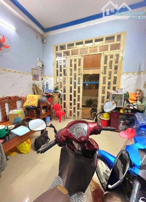 Bán nhà Nguyễn Quý Yêm 40m2 3 tầng xe tải tận cửa, nhích nhẹ 5 tỷ