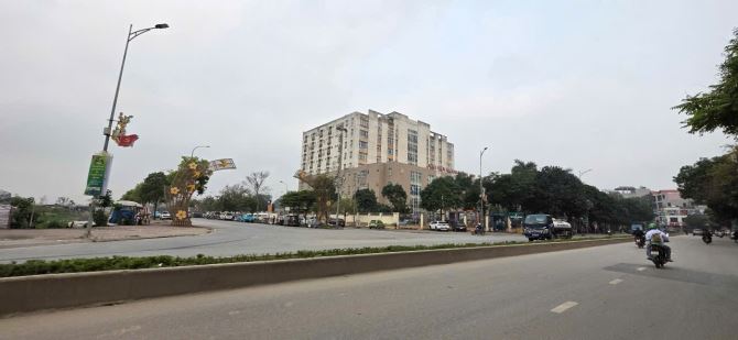 UY NỖ ĐÔNG ANH ĐẦU TƯ NGON.  VỊ TRÍ TRUNG TÂM QUẬN ĐÔNG ANH SÁT PHỐ CAO LỖ KD ĐỈNH CAO - 1