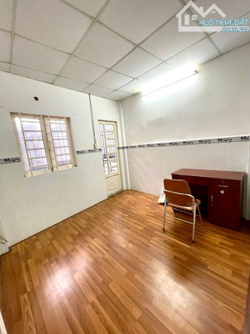Mặt tiền NGUYỄN THỊ NHỎ, kế HỒNG BÀNG và 3/2, dòng tiền gần 300tr/năm, nhỉnh 11 tỷ - 1