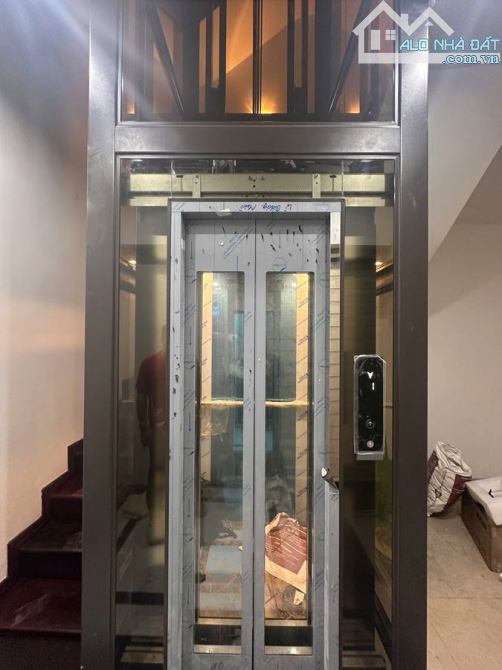 HIẾM CÓ-KIM MÃ THƯỢNG-MẶT NGÕ TO NHƯ PHỐ- LÔ GÓC- MẶT TIỀN KHỦNG- Ô TÔ TRÁNH,ĐỖ- DÒNG TIỀN - 1