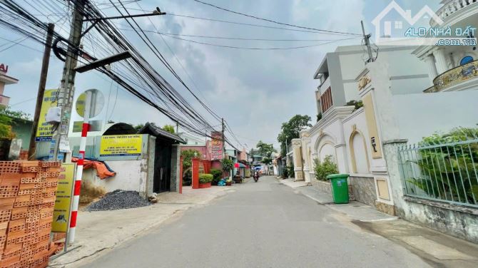 Nhà đẹp 180m2 giá chỉ 7.9 tỷ vị trí đẹp 1 sẹc Phan Trung phường Tân Mai. - 1