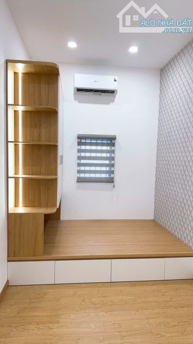 NHÀ MỚI 2 TẦNG 98M TÂN THỚI NHẤT PHAN VĂN HỚN QUẬN 12 SHR HẺM XE HƠI - 1