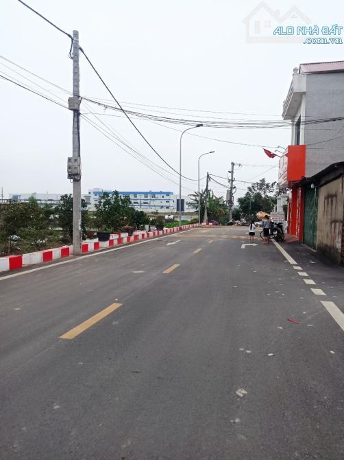 THUẬN THÀNH-BẮC NINH-HIẾM- ĐƯỜNG THÔNG Ô TÔ TẢI- GẦN KHU CÔNG NGHIỆP- ĐẦU TƯ LÃI Dt :96M- - 1