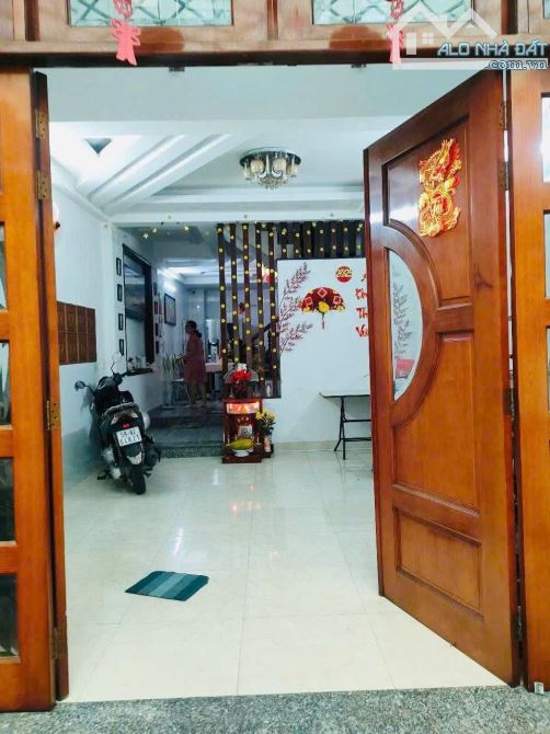 Bán nhà 5 tầng Gò Vấp 4,4m x 15m – Gara ô tô – Hẻm 5m có lề – Gần chợ Thạch Đà – 7 tỷ hơn - 1