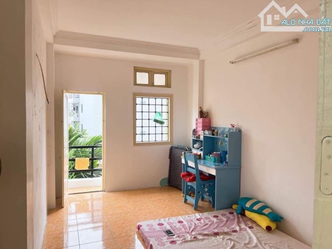 Bán nhà mặt ngõ Nguyễn Chính, Sổ đỏ riêng, gần phố, gần bãi gửi ô tô, 4.95 tỷ - 1