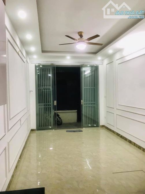 Bán nhà ngõ 147B Tân Mai, 26m2 x 4.5 tầng, 15m ra ô tô tránh, 4.6 tỷ - 1