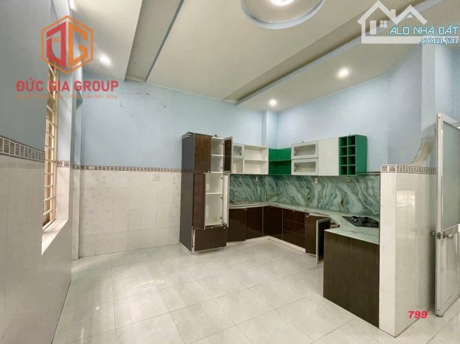 Cho thuê nhà mặt tiền đường N1 khu D2D P. Thống Nhất, 1 trệt 2 lầu 5x18m giá 20 triệu - 6