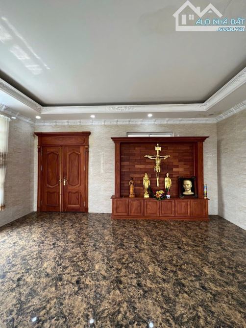 Bán nhà 3 lầu mặt tiền đường Điểu Xiển P.Tân biên - Tp Biên Hoà - 12