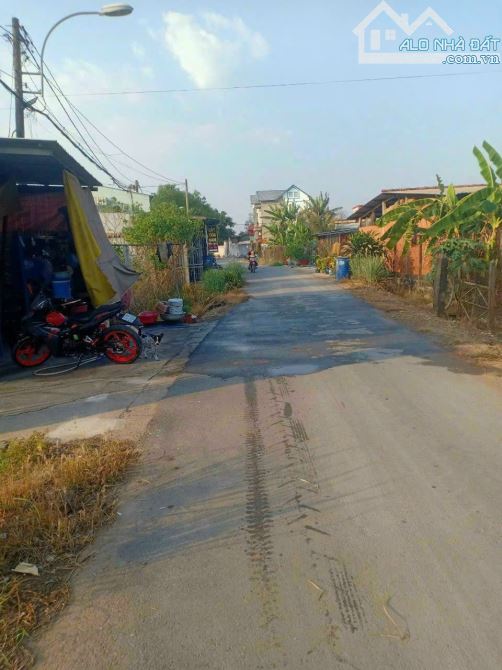 CẦN BÁN NHÀ TRỌ 500M2 ĐẤT , 20 PHÒNG , ĐỨC HÒA ĐÔNG , SỔ HỒNG RIÊNG - 2
