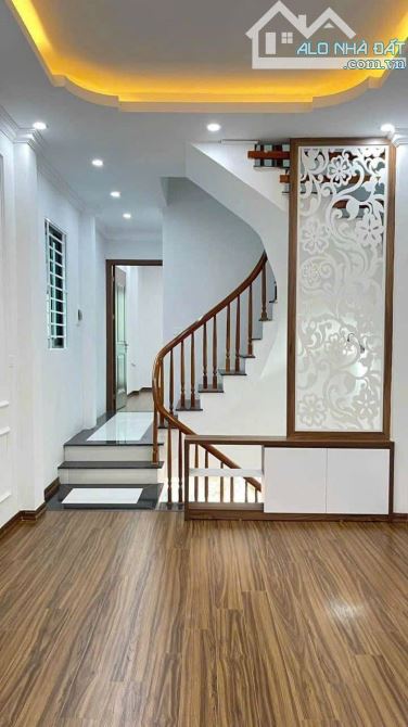 Nhà đẹp ngõ thông, sát khu Hinode, diện tích 36.3m2, lô góc siêu thoáng, ô tô đỗ cửa. - 2