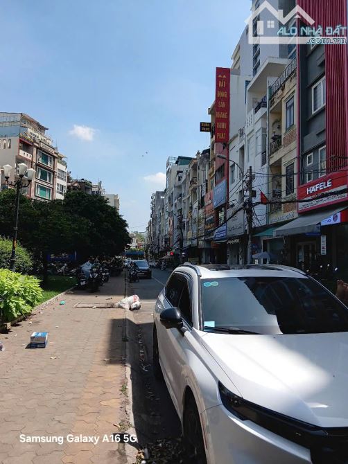 BÁN KHÁCH SẠN KINH DOANH ỔN ĐỊNH – CÁCH MẠNG THÁNG 8, QUẬN 10 DT: 4x16 KC: Trệt 9 Tầng - 2