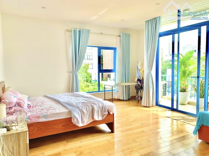 Bán Villa 3 tầng sân vườn Chế Lan Viên, DT 220m2 ngang 8.6m chỉ 2x tỷ - 2