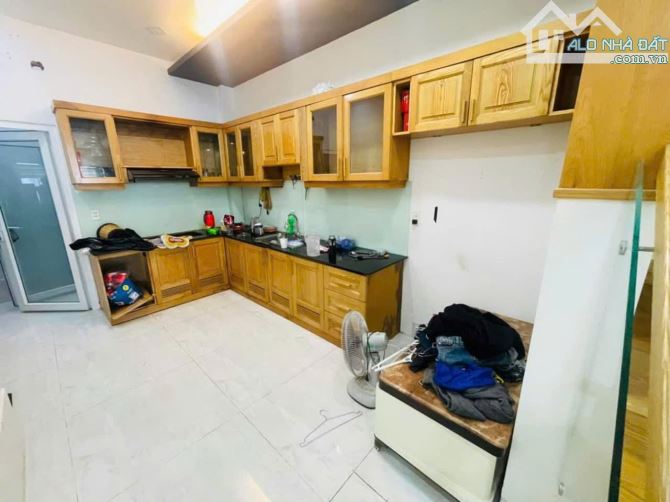 NHÀ ĐẸP 4 LẦU GẦN BIỂN_DT 102M2_HƯỚNG ĐÔNG NAM_ĐƯỜNG PHAN CHU TRINH_PHƯỜNG 2_GIÁ 12 TỶ - 2