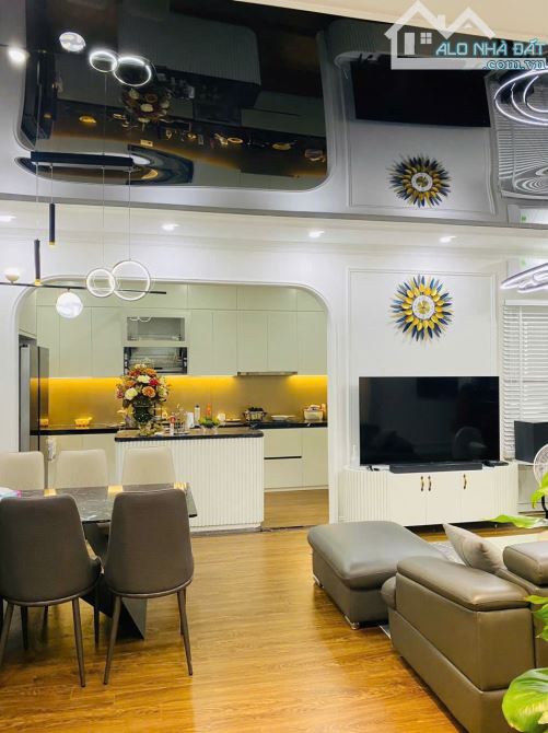 BÁN BIỆT THỰ LÔ GÓC  tại ngõ 168 NGUYỄN XIỂN – 170m² – 4 TẦNG – CHỈ 63 TỶ! - 3