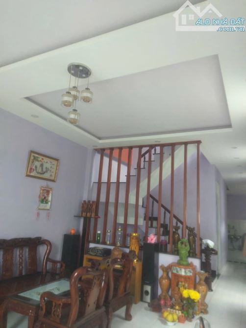 Nhà đẹp 180m2 giá chỉ 7.9 tỷ vị trí đẹp 1 sẹc Phan Trung phường Tân Mai. - 2