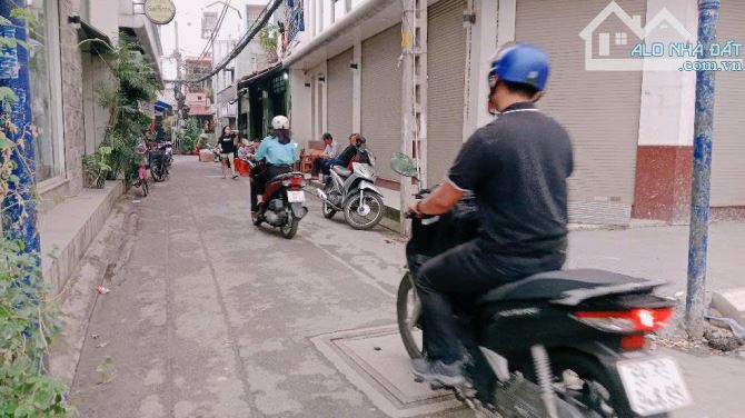 Bán nhà 2 tầng Lạc Long Quân TB, Ngã 4 Bảy Hiền - Hẻm 3,5m, sát xe tải - DT: 4x16 - 6.x tỷ - 2