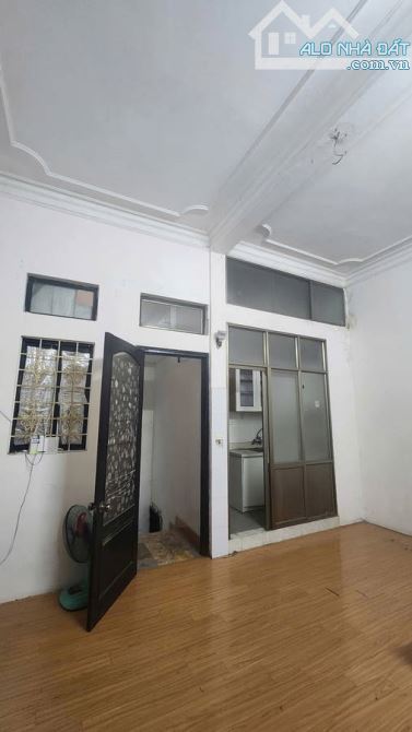 Cần bán nhà mp Tây Sơn oto đỗ cửa, sát phố nhà 5 tầng DT 45m2 giá 5ty6 - 2