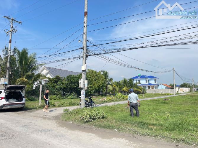 CẦN BÁN GẤP LÔ GÓC FULL THỔ MẶT TIỀN ĐƯỜNG LẬP THÀNH CÁCH TL825 100m HOÀ KHÁNH TÂY ĐỨC HOÀ - 3