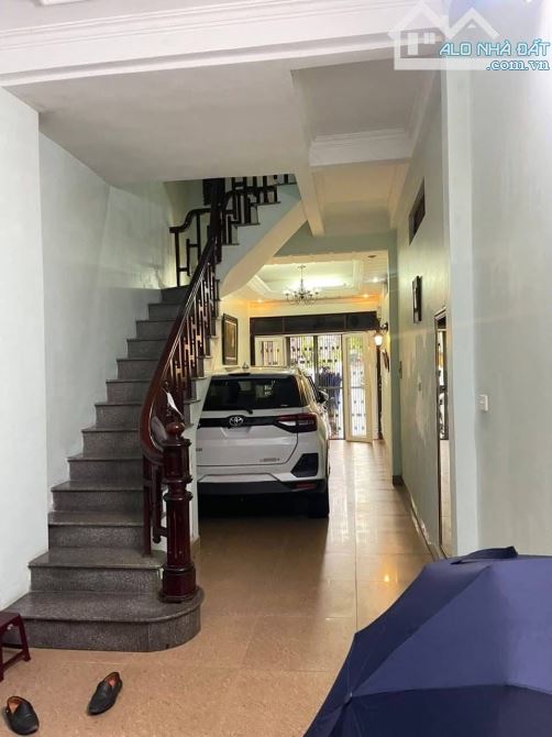 CẦN BÁN GẤP NHÀ PHỐ HOA BẰNG-LÔ GÓC 3 THOÁNG-Ô TÔ TRÁNH-DIỆN TÍCH 52M-GIÁ 13.2 TỶ - 3