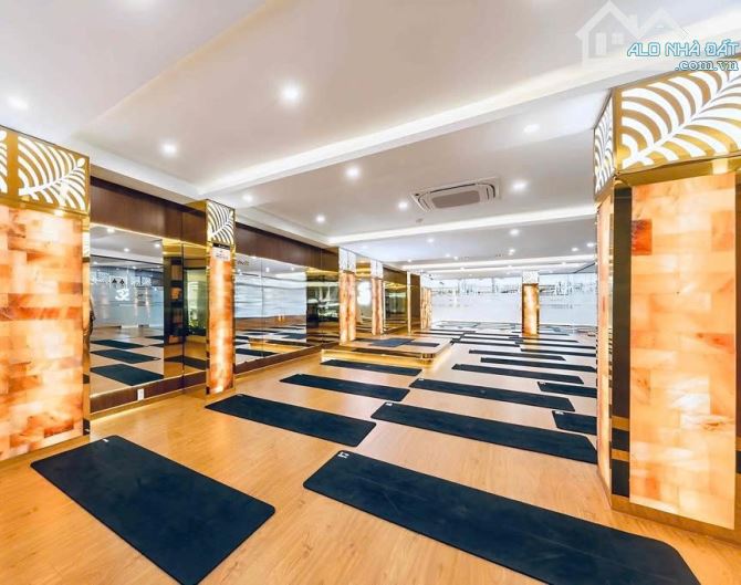 Cho thuê nhà mặt tiền 33-35 đường 3/2, DT 15 x 25, 3 lầu, DTSD 1130m2, đối diện Hà Đô - 3
