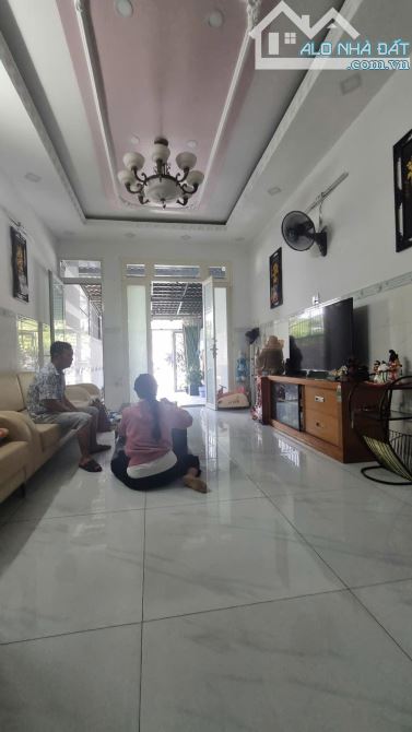 Nhà mặt tiền lô góc Lưu Hữu Phước 84m2 4x21 4 tầng vuông vức, view sông, chỉ nhỉnh 6 tỷ TL - 3