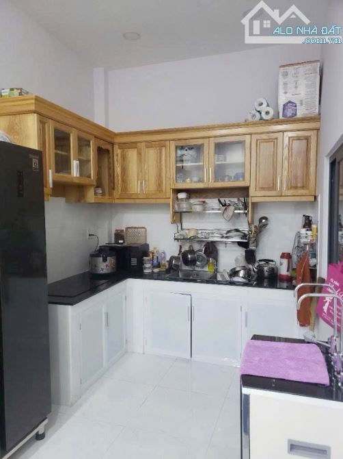 Bán nhà CC Huỳnh Văn Chính, ngay Đầm Sen, Giáp Q6, Q11, dt 44 m2, giá chỉ hơn 1 tỷ TL.   D - 3