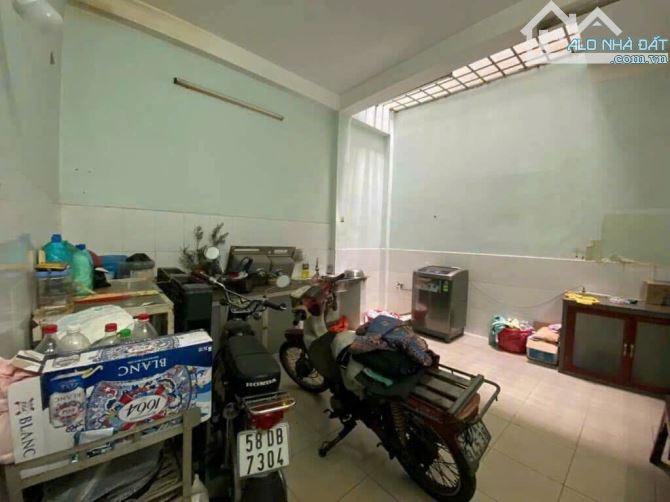 Cần bán nhà HXH đường Lê Văn Quới, Bình Trị Đông, Bình Tân. Diện tích 4.3 x 22m, giá 5.9 - 2