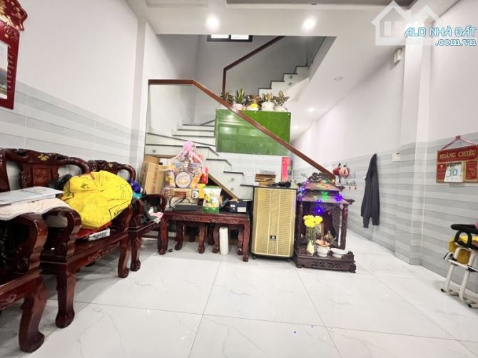 Nhà đẹp 2 Tầng Linh Xuân,đường nhựa xe hơi ngủ trong nhà,gần chợ Linh Xuân - 3