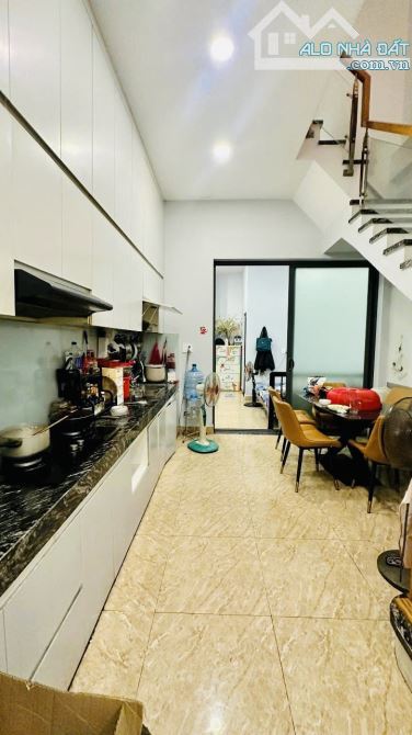 🆘ĐẸP HÚ HỒN🆘VÀI BƯỚC RA MẶT TIỀN - 4 tầng BTCT (4x16.5) - CHỈ 6.x TỶ - H. Văn Nghệ - 3
