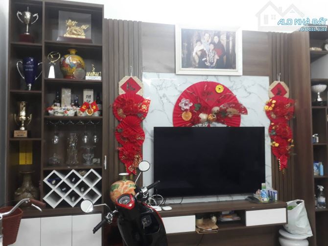 BÁN NHÀ ĐẸP PHỐ 8/3 – HBT – TRUNG TÂM, NGÕ Ô TÔ, DT 36m²,4 tầng ,MT 4.8m, 10.5 tỷ - 3
